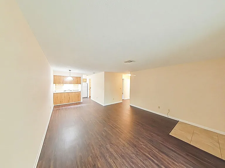 720 NE 30th Ave #P — Photo 1