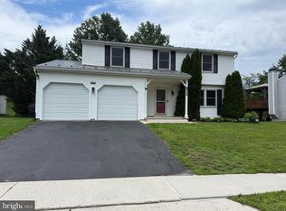 5572 Banbridge Dr, Harrisburg, PA 17112