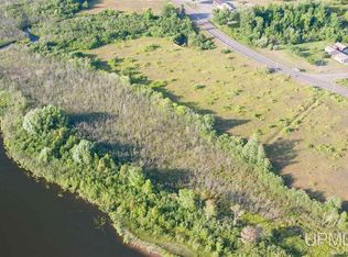 9 Bootjack Rd, Lake Linden, MI 49945