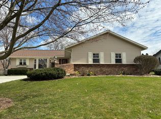 271 Orlando Ave, Holland, MI 49423