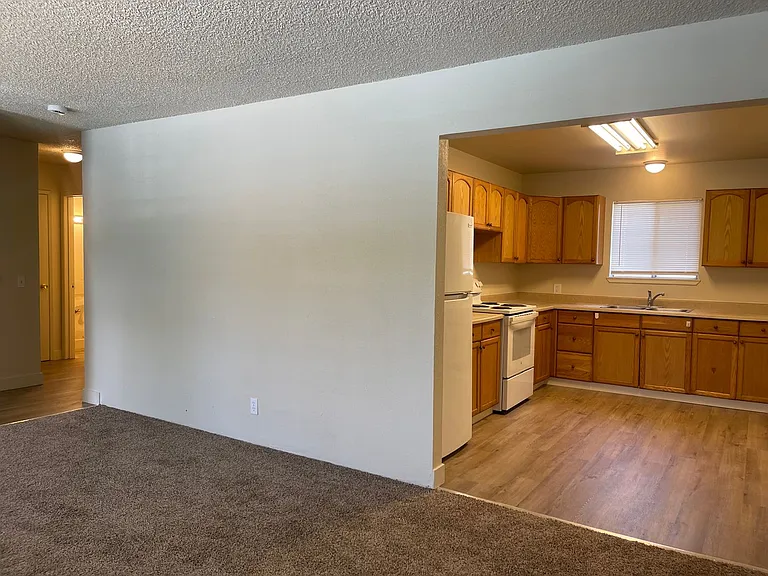 1114 Orange Ave — Photo 2
