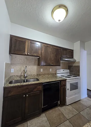 May Rent FREE!! Photo 1