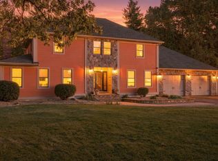 15 Joseph Smith Ln, Boxford, MA 01921