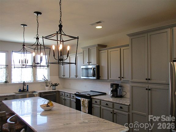 4th image of 1525 Rye Rd