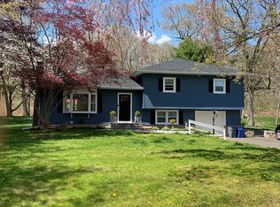30 Laurel Hill Rd, Branford, CT 06405