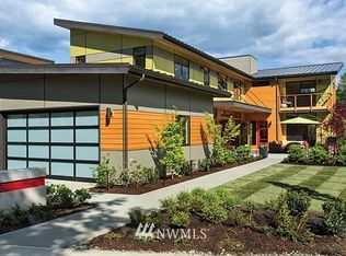 3027 Avenue Pl SE #220, Sammamish, WA