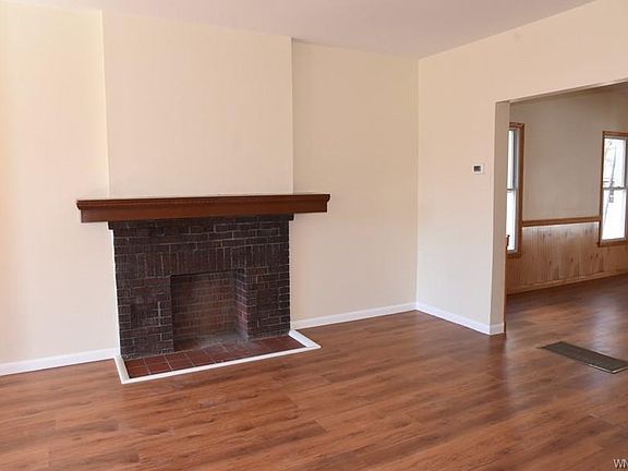 4th image of 354 Woodside Ave
