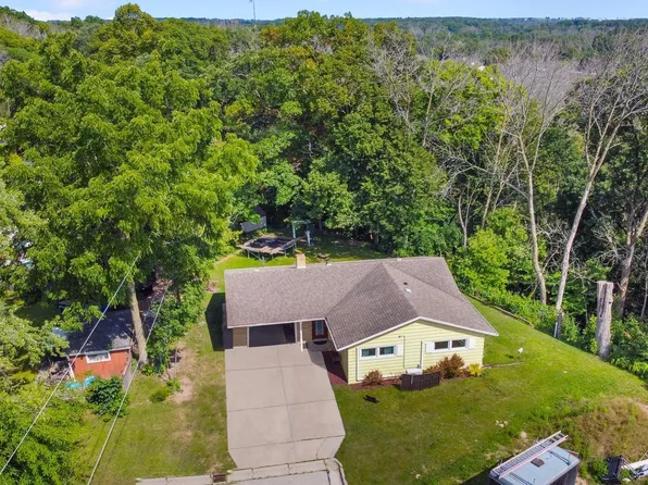 147 Bluff AVENUE, Sheboygan Falls, WI 53085
