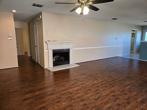 5th image of 1513 Breeze Ln
