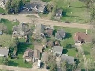826 S Long Lake Blvd, Lake Orion, MI 48362