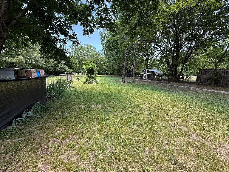 1212 S Clements St — Photo 17