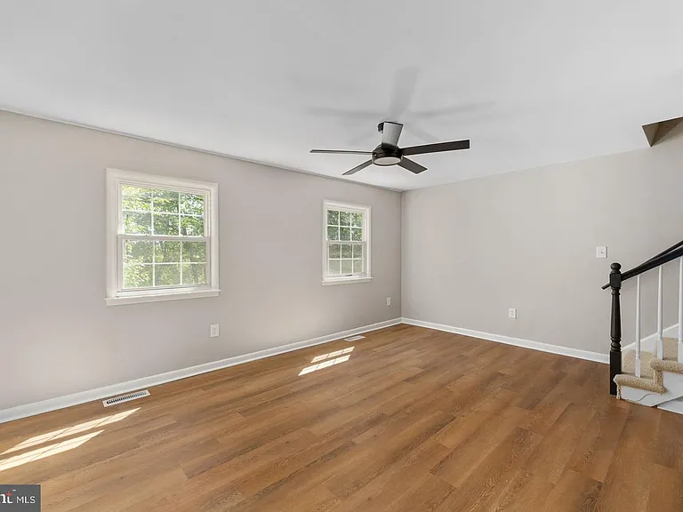 14843 Emberdale Dr — Photo 13