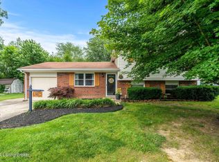 4811 Lunenburg Dr, Coldstream, KY 40245