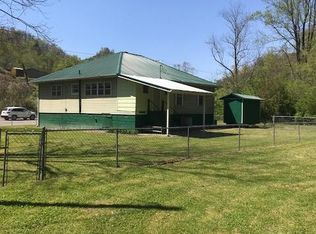 698 Main St, Vicco, KY 41773