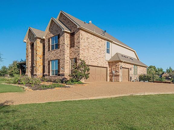 5th image of 2890 Forest Hills Dr