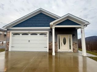 407 Kings Point Ln, Morgantown, WV 26508