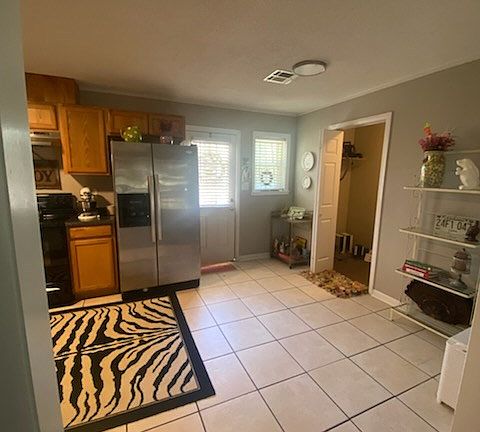 5th image of 113 Elizabeth Ct