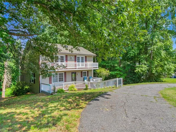 147 Glen Meadow Dr, Reidsville, NC 27320