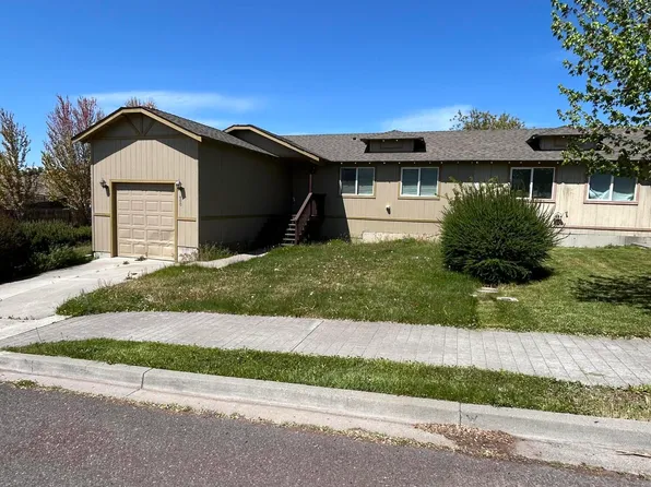 400 SE Carmen Way, Madras, OR 97741