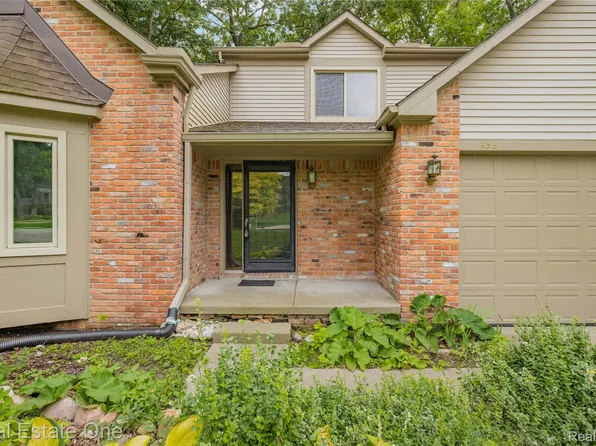 456 Rosario Ln, White Lake, MI 48386