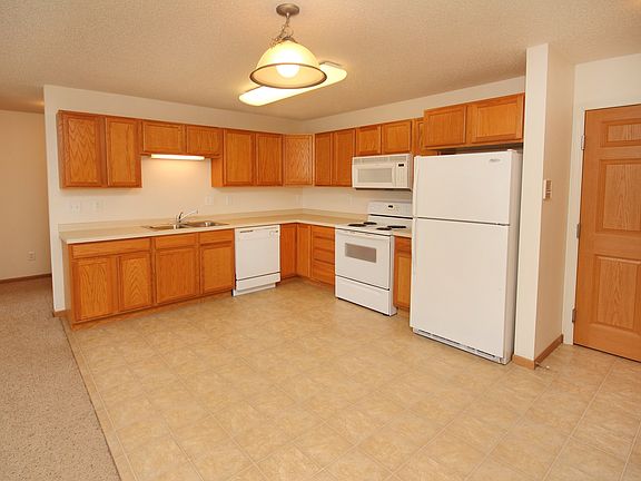 3rd image of 4415 Calico Dr S APT 101