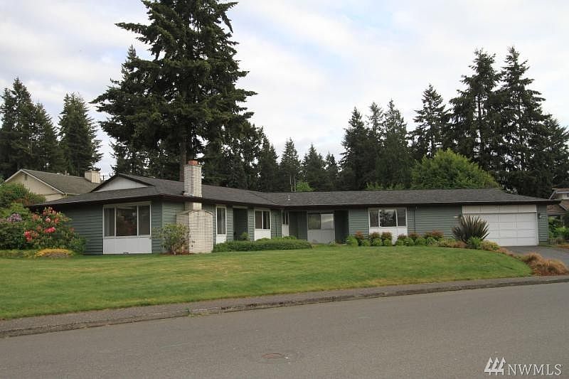 1st image of 815 S 295th Pl