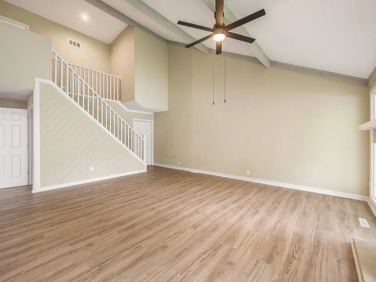 8207 Webster Ave #7 — Photo 9