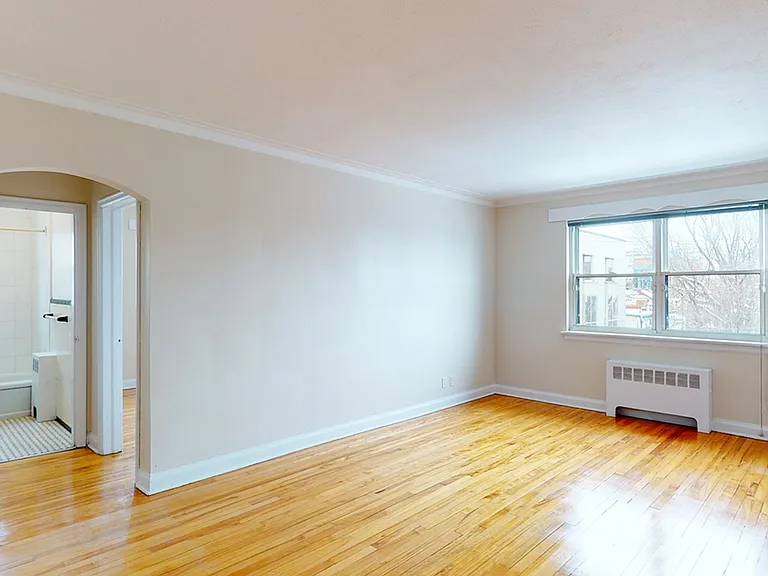 385 Besserer St — Photo 23