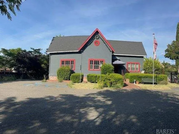 530 N Cloverdale Boulevard, Cloverdale, CA 95425