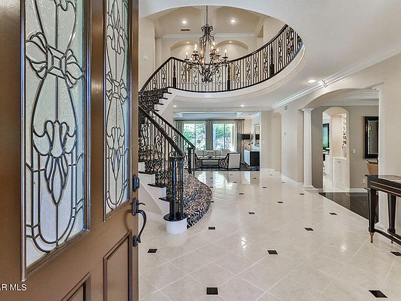 3rd image of 3335 Woodley Ave