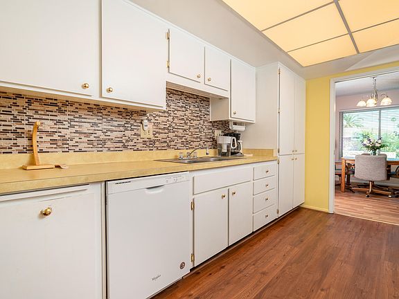 5th image of 9708 W Pineridge Dr