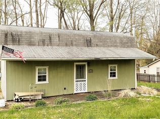 2064 Hilltop Dr SW, Carrollton, OH 44615