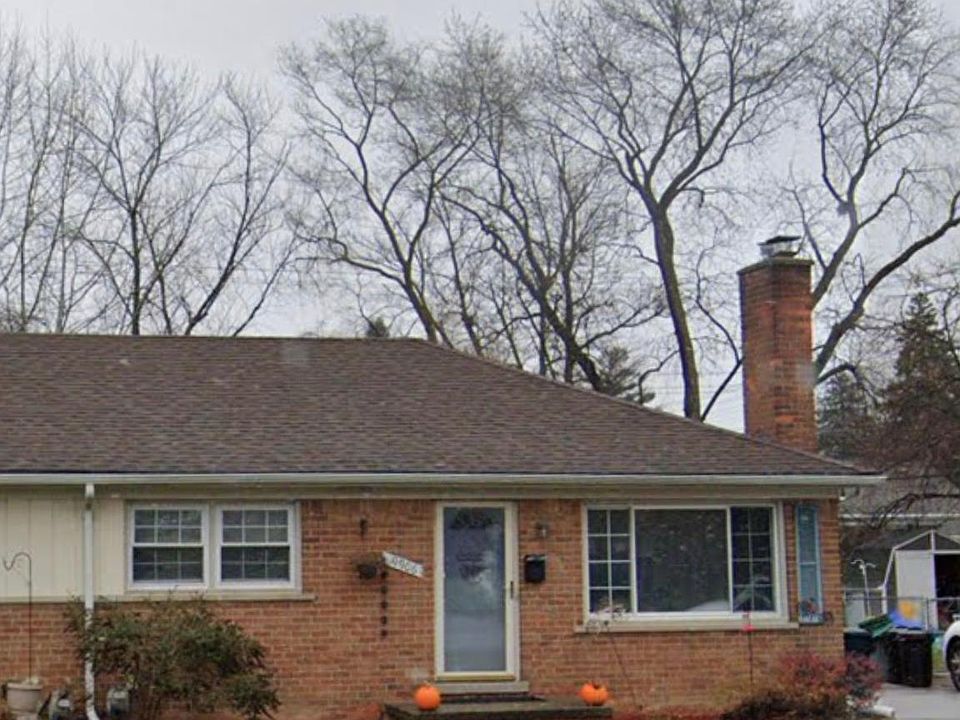 actually 9906 Farmington Rd