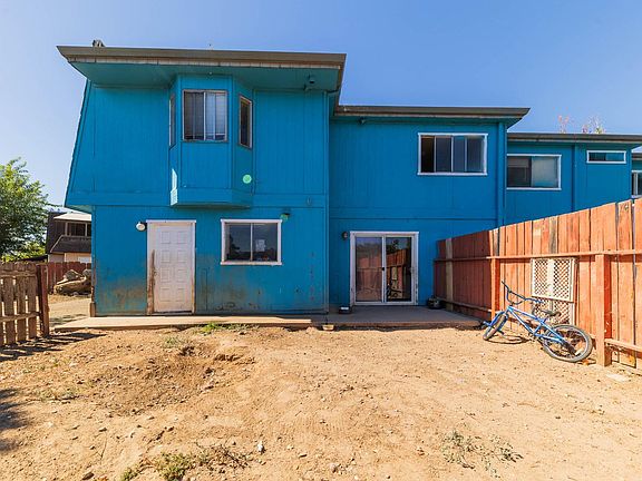 4th image of 90 Mina Ave