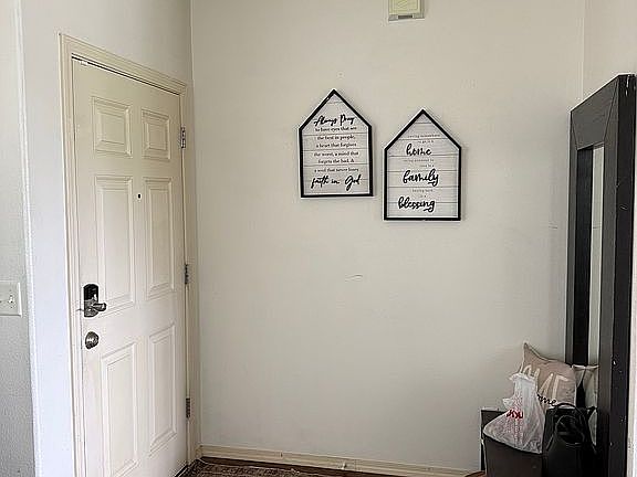 4th image of 4569 Antonia Ave NE