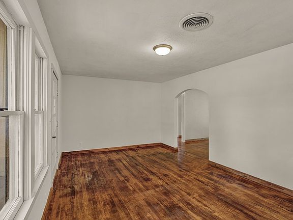 5th image of 67 Texas Yucca St