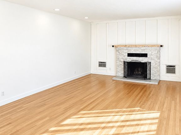 3rd image of 21527 Encina Rd