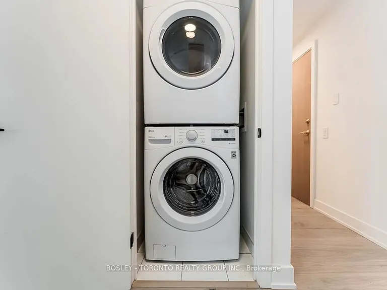 1285 Queen St E #504 — Photo 32