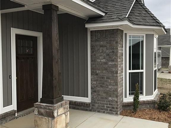 2nd image of 1131 Shanna Dr
