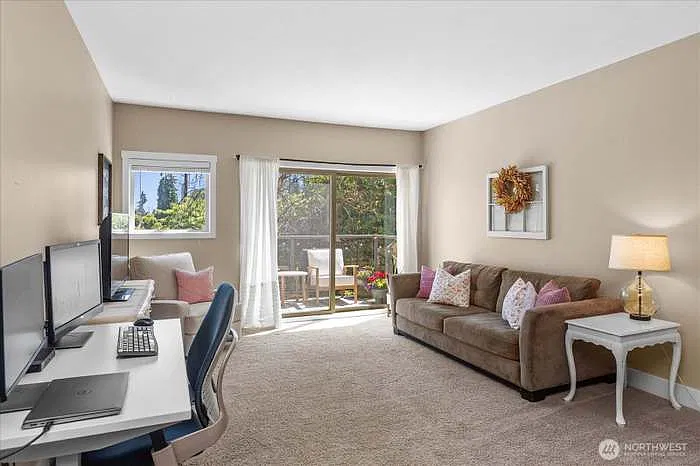 1 bed, 716 sqft, $2,000 — Photo 2
