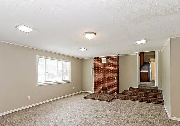 2nd image of 7031 N Kenwood Dr