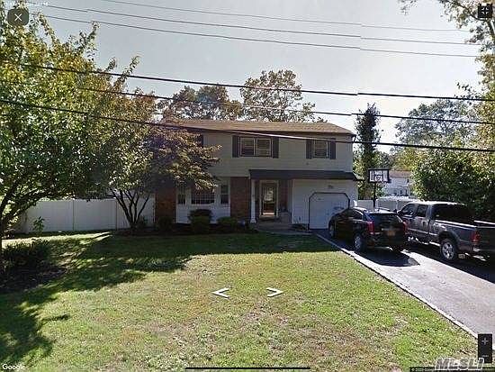 2nd image of 136 Cerny Pl