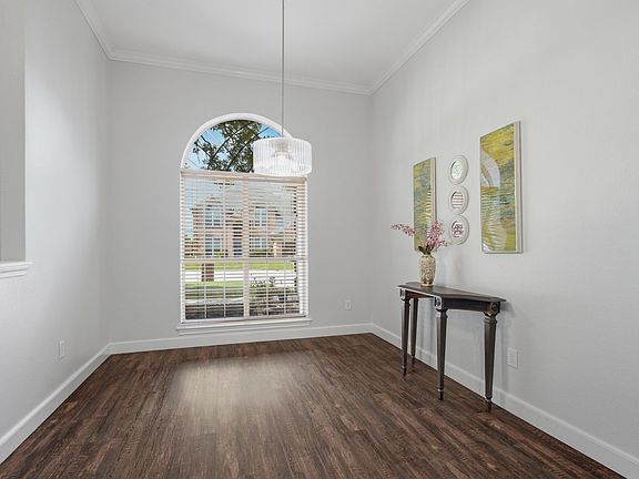 4th image of 6836 Moss Ln