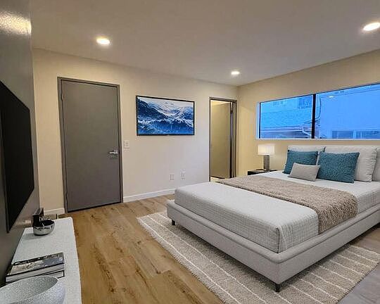 4th image of 1931 Malcolm Ave APT 201