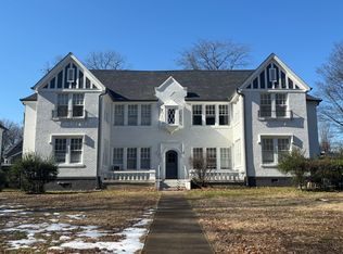 2-701 E Pkwy S, Memphis, TN 38104