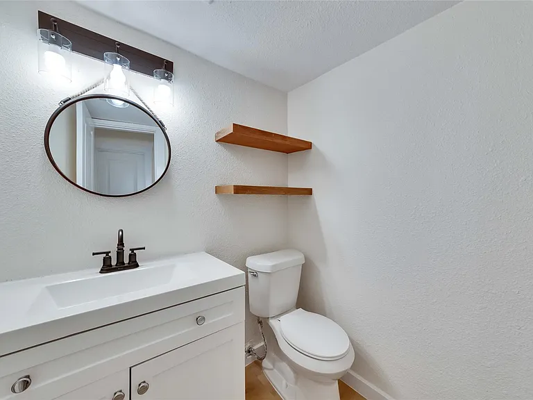 1905 Woodland Ave #A — Photo 12
