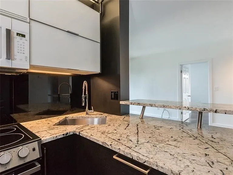 199 14th St NE #708 — Photo 3