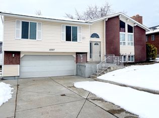 1207 E Tamara St, Sandy, UT 84094