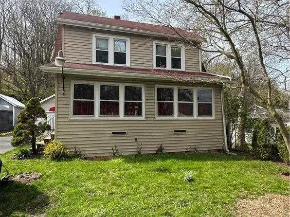 107 Seneca Pl, Syracuse, NY 13207