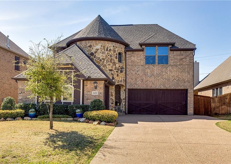 1st image of 8420 La Fontaine Dr